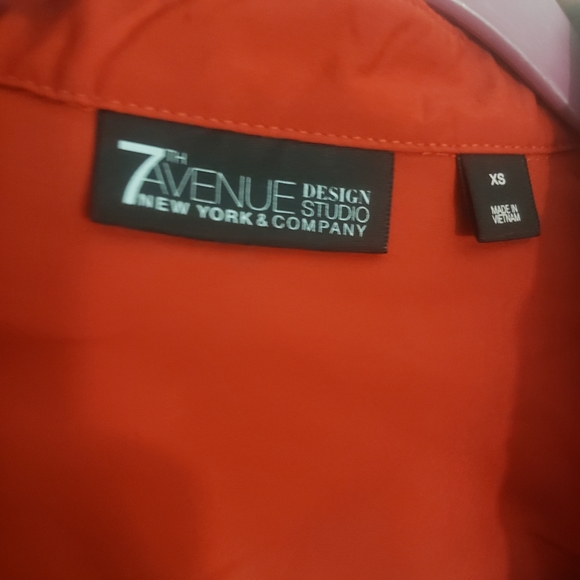 New York & company red button up blouse - Picture 5 of 5